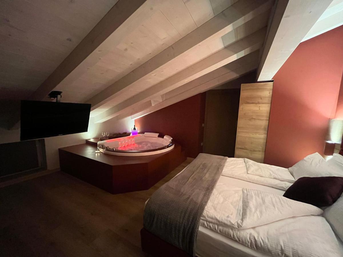 Le Rocce Val Di Non - Quality Room & Breakfast Tassullo Exterior foto