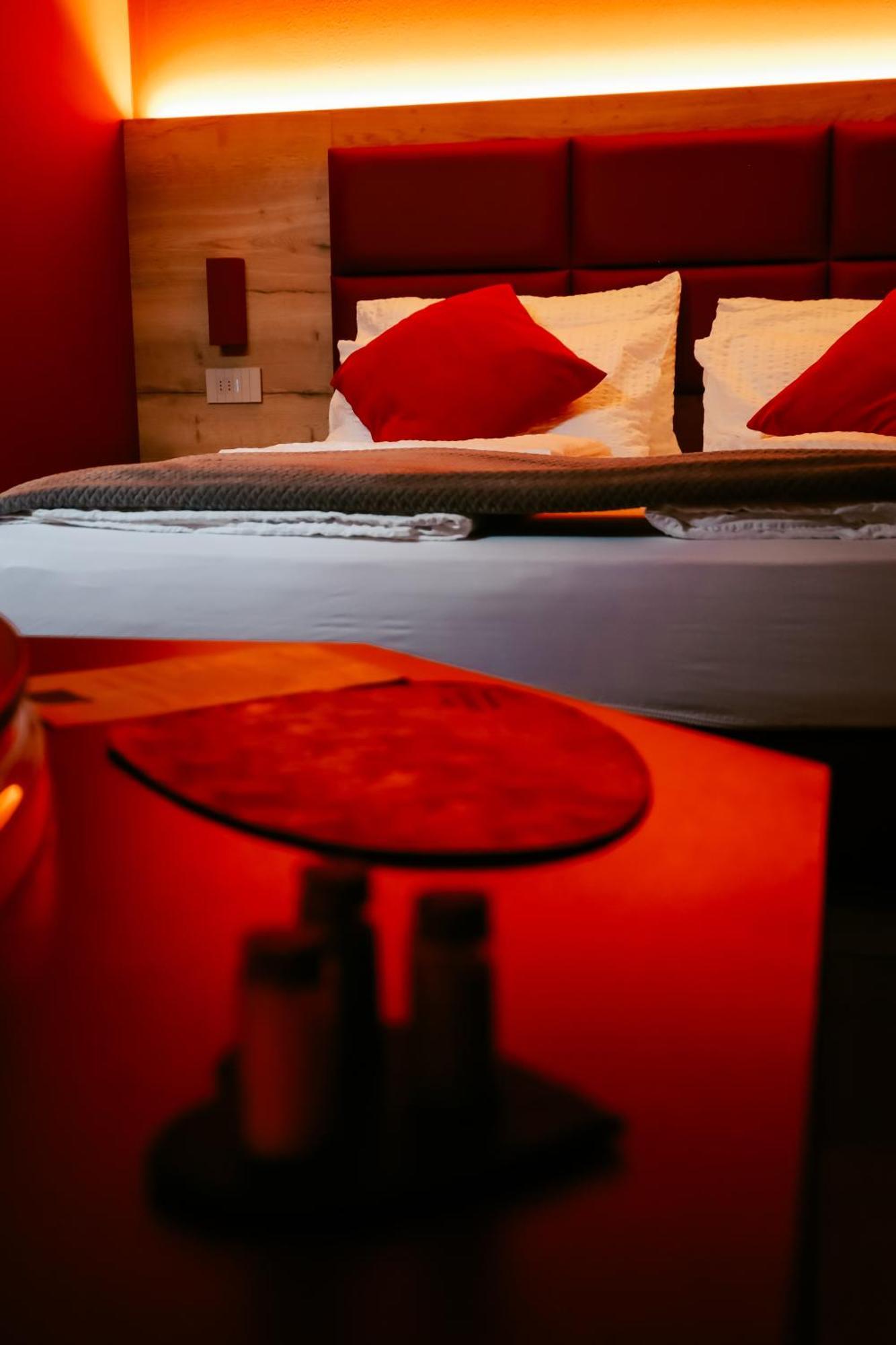 Le Rocce Val Di Non - Quality Room & Breakfast Tassullo Exterior foto